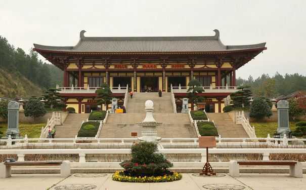 净土宗文化观念提倡入俗世 享俗命