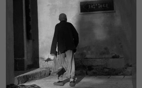 红绳辟邪的效果很好 适合本命年佩戴